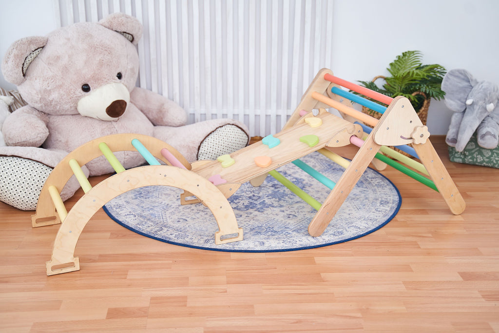 Set de joaca mic 3in1 Pikler/Montessori, triunghi de escaladare cu tobogan si arc de catarare, pastel